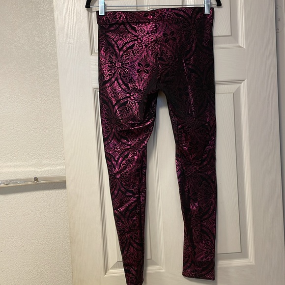 Blackmilk Geometric Floral Pink Leggings in XL - Picture 3 of 6